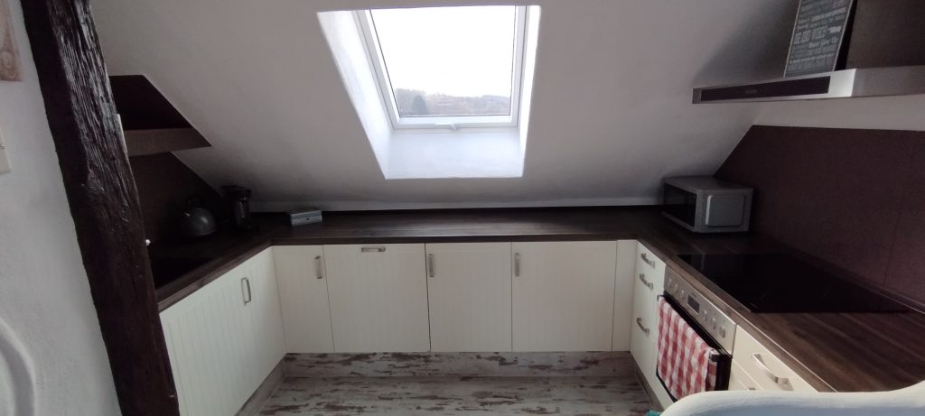 Maria-offene-Kueche-1-1024×461